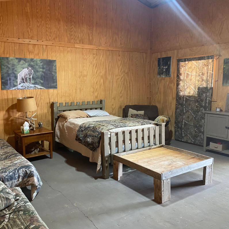 Lodging & Guide